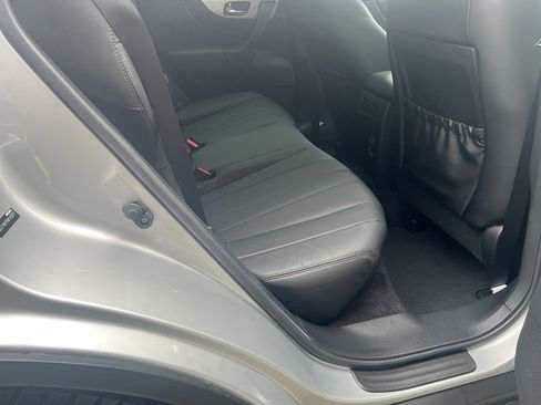 Used 2017 INFINITI QX70 2WD w/ Premium Package image 13