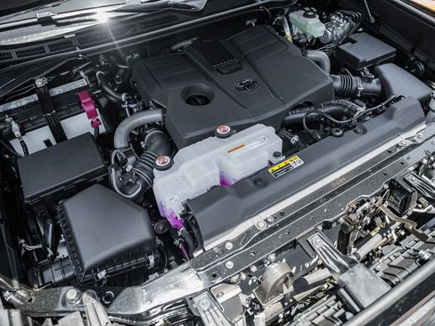 New 2026 Toyota Tundra Limited AWD/4WD image 20