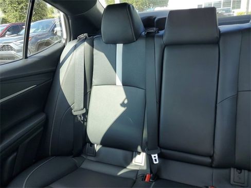 Used 2025 Toyota Camry SE image 19