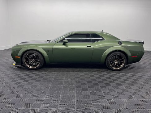 Used 2022 Dodge Challenger SRT Hellcat RWD image 2