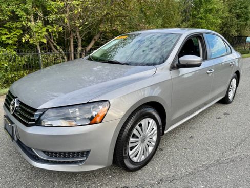 Used 2014 Volkswagen Passat 1.8T S image 28