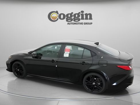 New 2026 Toyota Camry Hybrid image 7