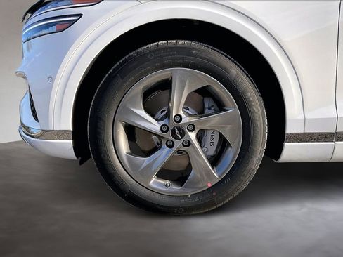 New 2026 Genesis GV70 2.5T Advanced AWD/4WD image 12