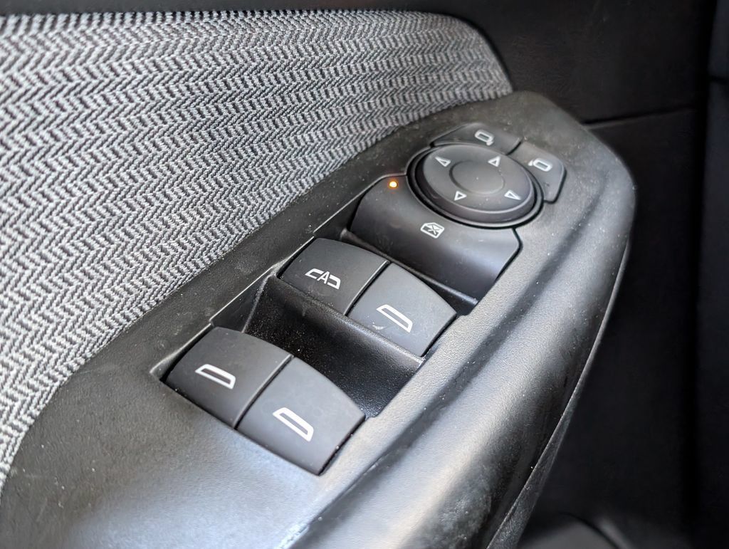 Used 2023 Chevrolet TrailBlazer LT w/ Convenience Package FWD image 21