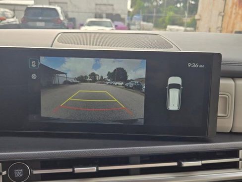 Used 2025 Hyundai Santa Fe SEL FWD image 19