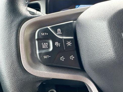 Used 2024 Ford Bronco Outer Banks AWD/4WD image 9