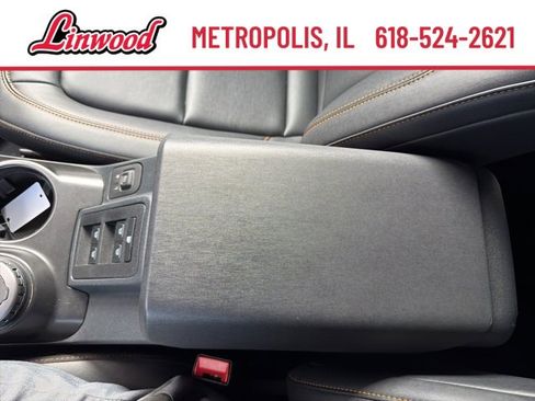 Used 2022 Ford Bronco Badlands image 17