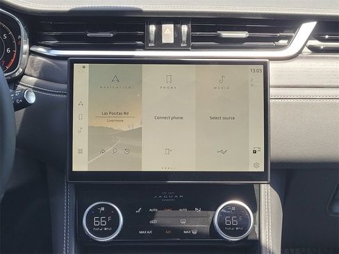 New 2025 Jaguar F-PACE R-Dynamic S image 9