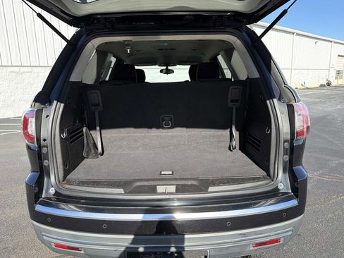 Used 2014 GMC Acadia SLE image 23