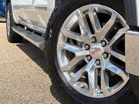 Used 2021 GMC Sierra 1500 SLT RWD image 2