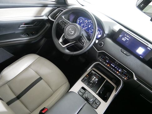 Used 2024 MAZDA CX-90 Plug-In Hybrid w/ Preferred AWD/4WD image 9