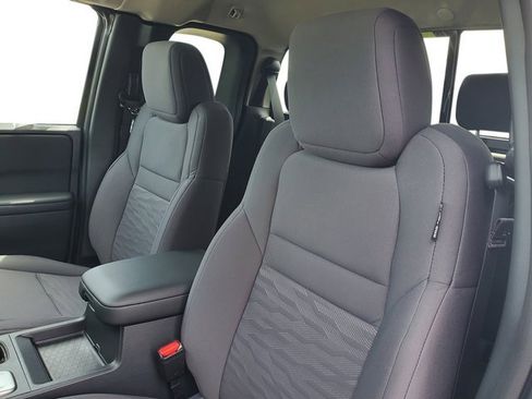 New 2026 Nissan Frontier S image 17