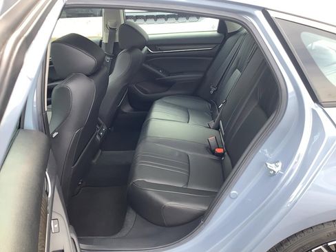 Used 2022 Honda Accord Touring image 7