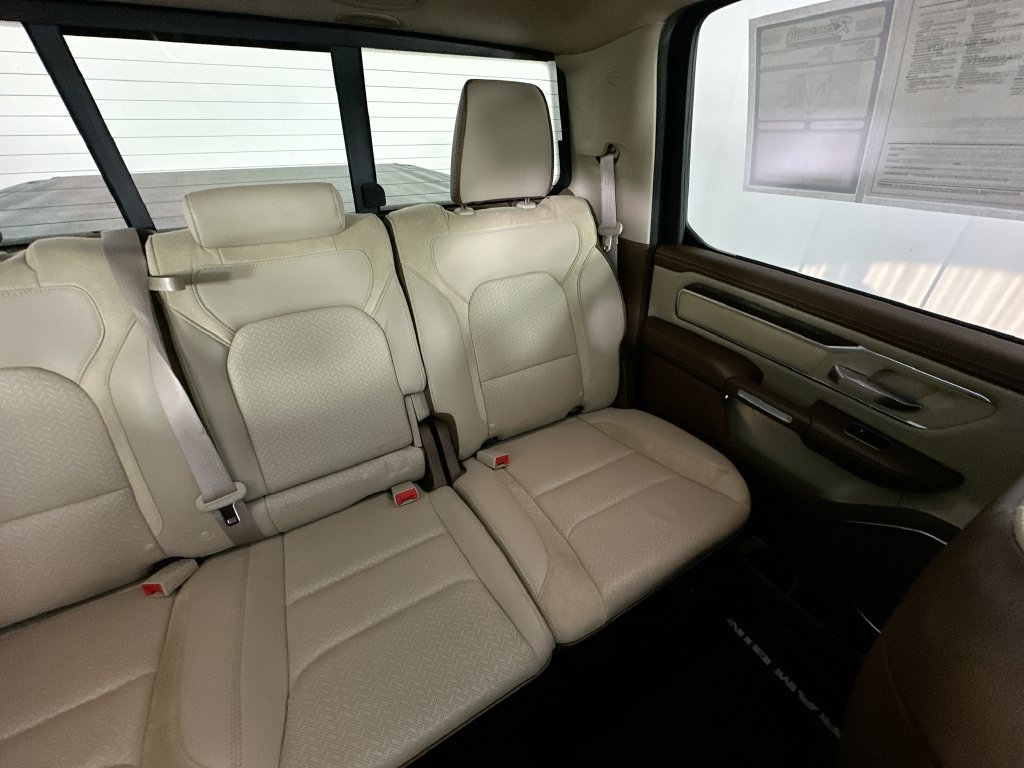 Used 2019 RAM 1500 Laramie AWD/4WD image 14