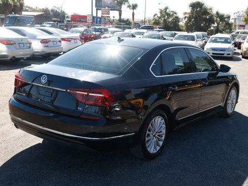 Used 2017 Volkswagen Passat 1.8T SE image 11