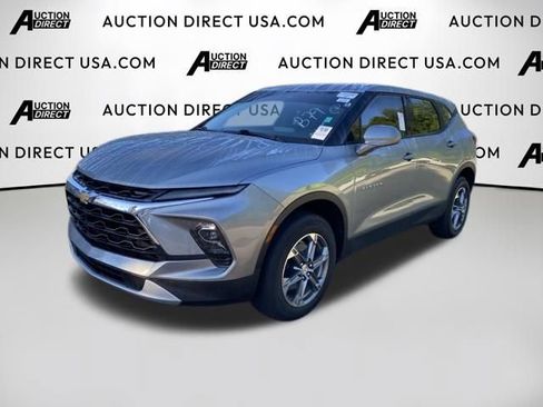 Used 2023 Chevrolet Blazer LT FWD image 1