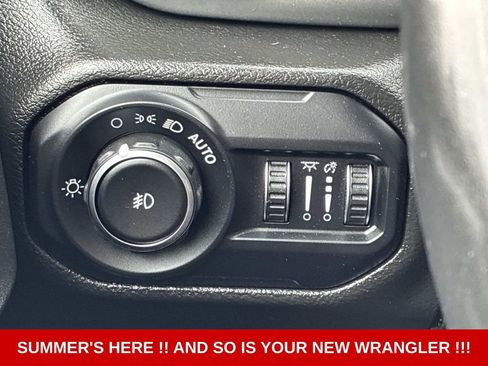 Used 2022 Jeep Wrangler Sport AWD/4WD image 23