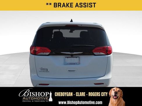 Used 2023 Chrysler Voyager LX FWD image 13