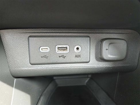 Used 2021 Buick Encore GX Preferred image 28