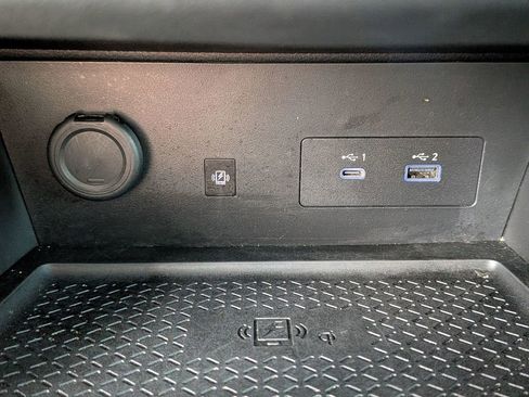 Used 2023 Nissan Pathfinder SL w/ Lighting Package (N92) FWD image 33