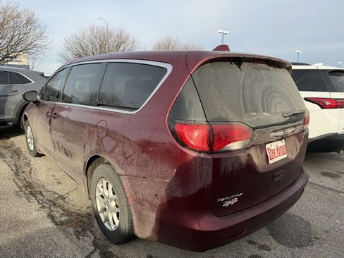 Used 2019 Chrysler Pacifica LX image 6