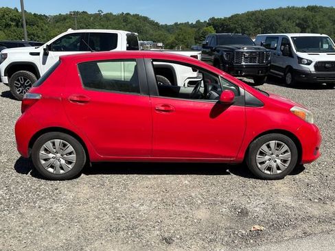 Used 2012 Toyota Yaris LE FWD image 6
