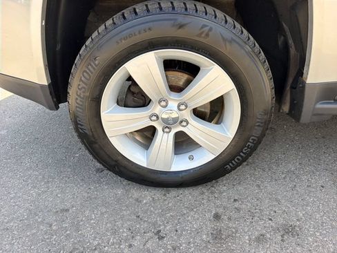 Used 2011 Jeep Compass 4WD w/ All Weather Capability Group image 30