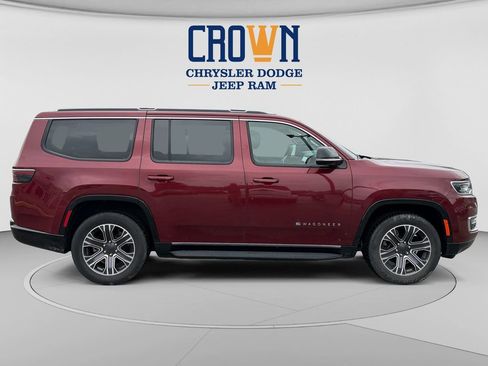 Used 2024 Jeep Wagoneer Series II w/ Flexible Seating Group AWD/4WD image 2