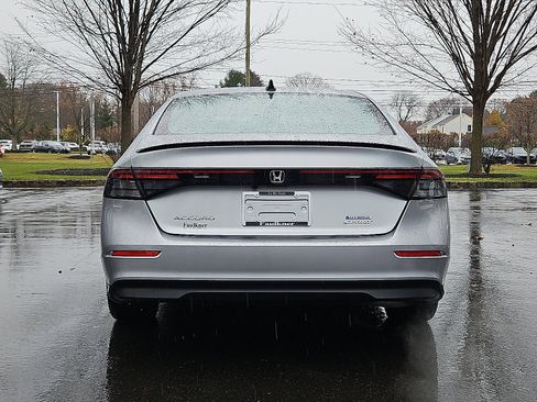 Used 2024 Honda Accord Sport image 5