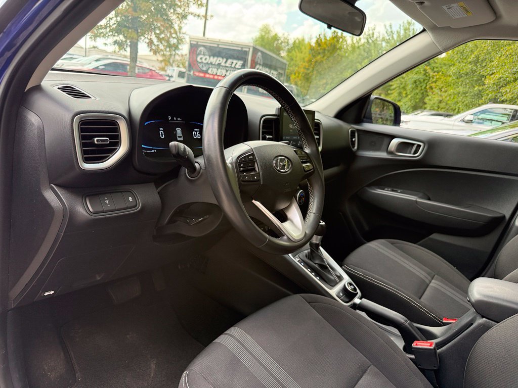 Certified 2026 Hyundai Venue SEL FWD image 25