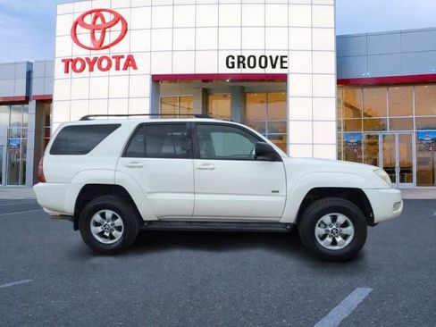 Used 2004 Toyota 4Runner SR5 RWD image 7