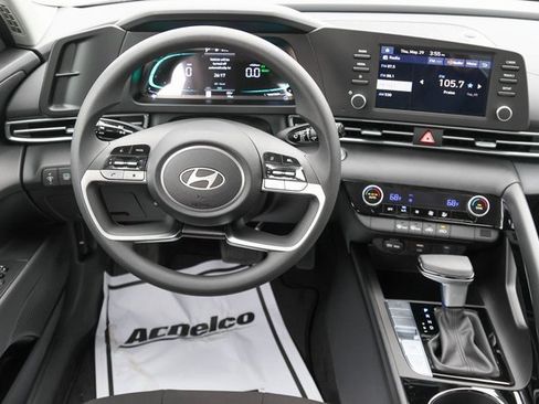 New 2025 Hyundai Elantra Blue image 12