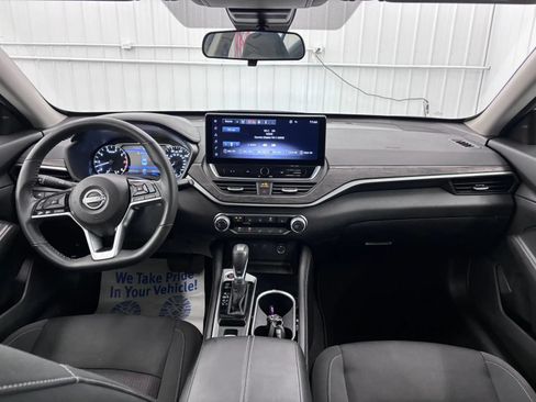 Used 2024 Nissan Altima 2.5 SV w/ SV Premium Package AWD/4WD image 35