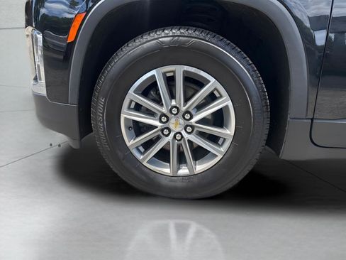 Used 2023 Chevrolet Traverse LT AWD/4WD image 5