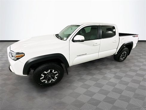 Used 2022 Toyota Tacoma TRD Off-Road image 4