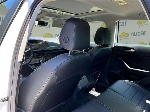 Used 2023 Volkswagen Jetta SE w/ Panoramic Sunroof Package FWD image 22