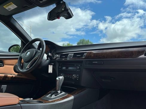 Used 2009 BMW 335i Convertible RWD image 27