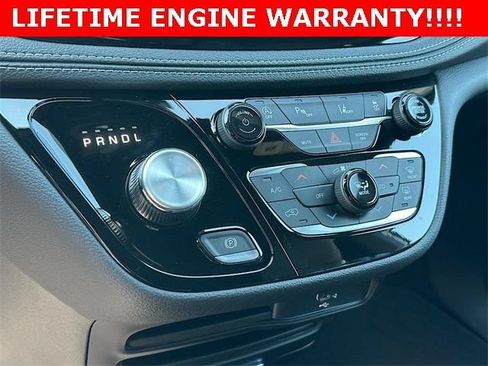 New 2026 Chrysler Pacifica Select FWD image 24
