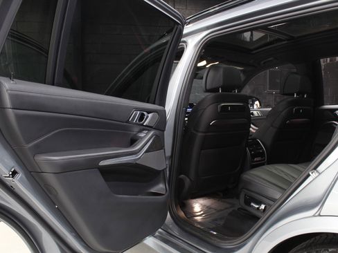 Used 2024 BMW X7 xDrive40i w/ Executive Package AWD/4WD image 35
