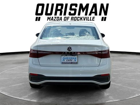 Used 2025 Volkswagen Jetta S image 5