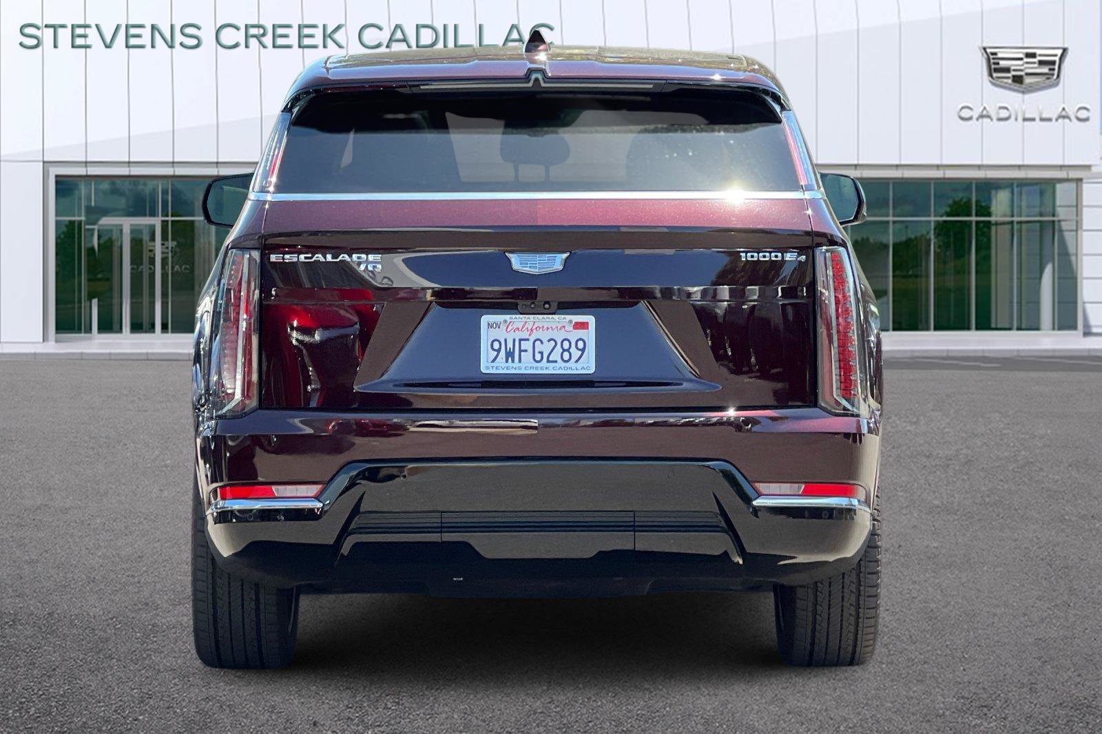 Used 2026 Cadillac Escalade IQ Luxury 1 w/ LPO, Floor Liner Package AWD/4WD image 4