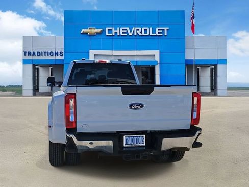 Used 2024 Ford F350 XLT image 8