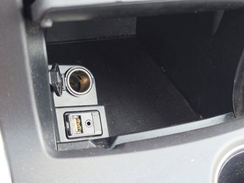 Used 2016 Toyota Camry SE image 22