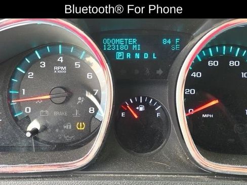 Used 2011 Chevrolet Traverse LT w/ Personal Connectivity Package FWD image 16