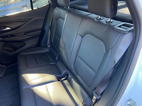 Used 2025 Buick Envista Sport Touring image 31