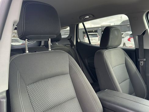 Used 2024 GMC Terrain SLE image 21