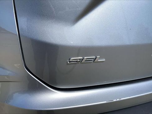 Used 2024 Ford Edge SEL AWD/4WD image 10