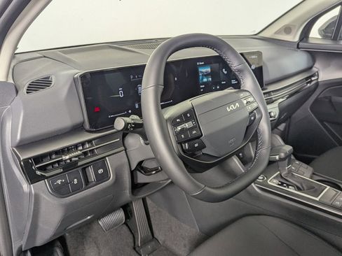 New 2026 Kia Sportage LX AWD/4WD image 11