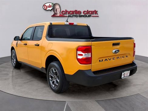 Used 2022 Ford Maverick XLT image 3