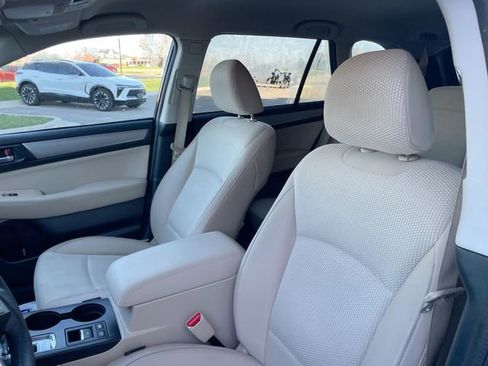 Used 2015 Subaru Outback 2.5i Premium image 10